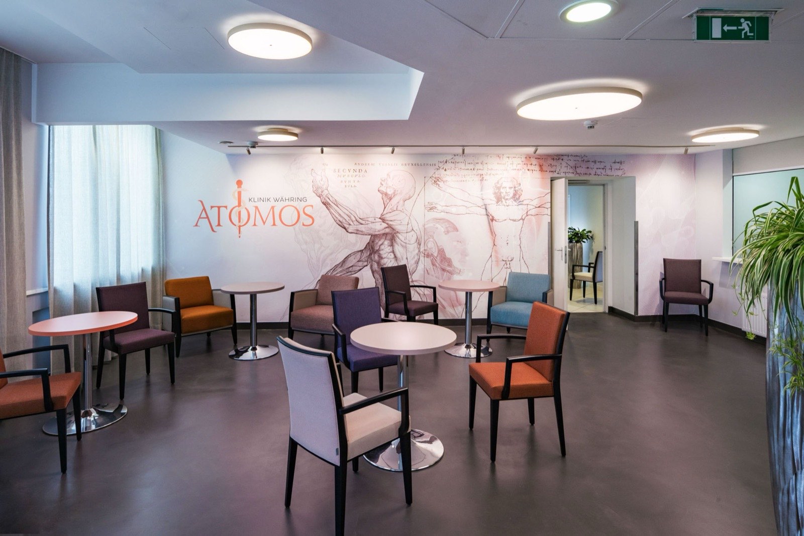 Lounge in der ATOMOS Klinik Währing